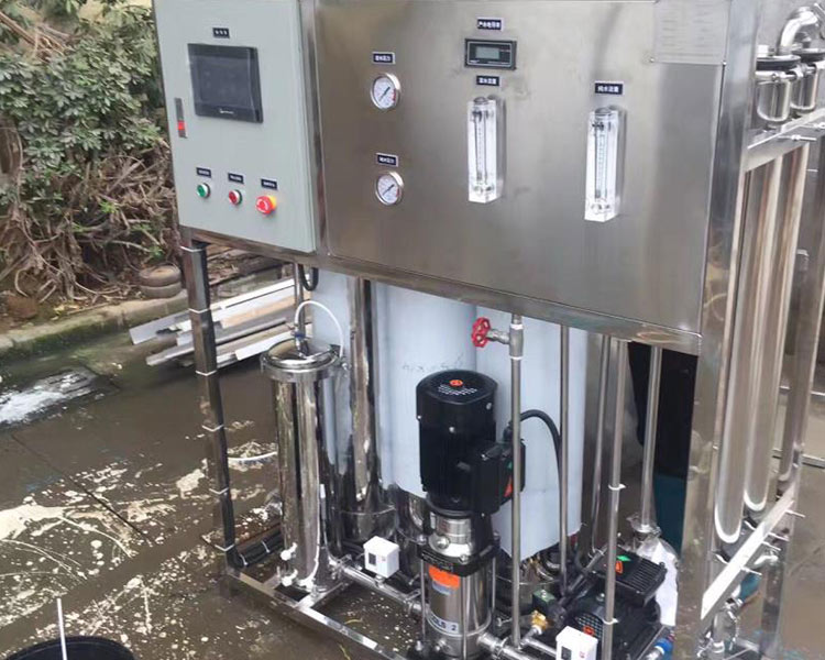 山西顺康源科技分析纯水设备和超纯水设备的区别有哪些？